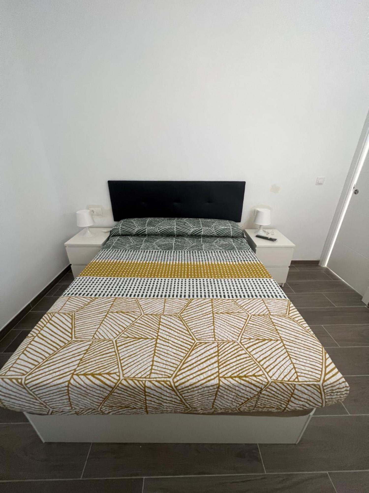 Apartamentos Montalvo Metropolis C 토레몰리노스 외부 사진